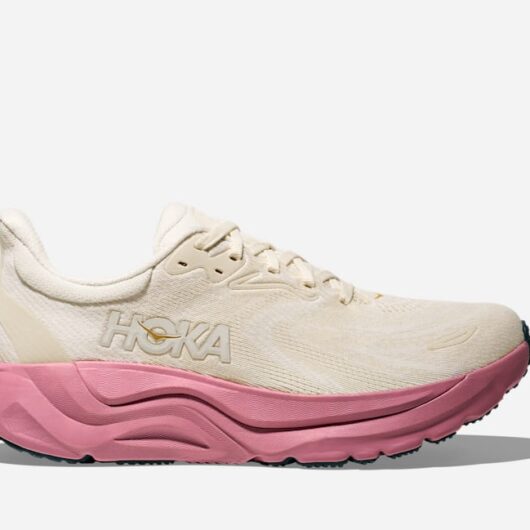 HOKA Women's Arahi 8 Road Running Shoes in Alabaster/Lingonberry, Size 7.5 W
