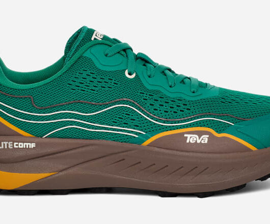 Men's TEVA Trailwinder Hiking Shoes in Cadmium Green/Rain Drum, Size 6